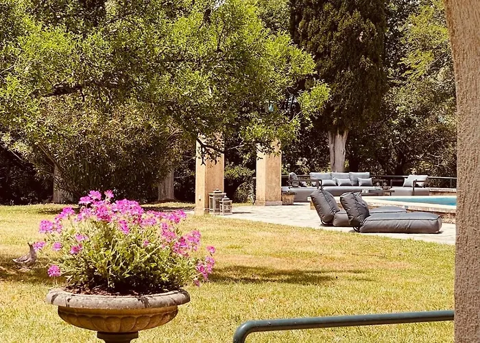 Vila Avrami Inicio