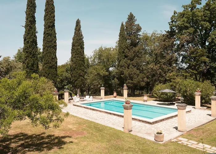 Vila Avrami Inicio