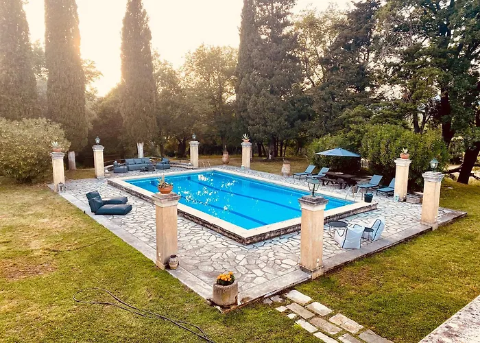 Vila Avrami Inicio Kokkínion